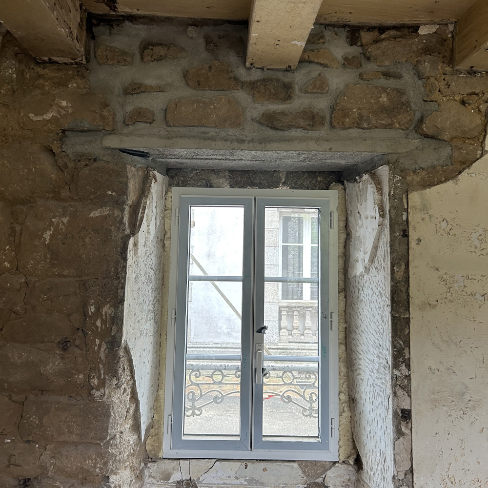 Rénovation de mur en pierres, avec mortiers. à Morlaix 2