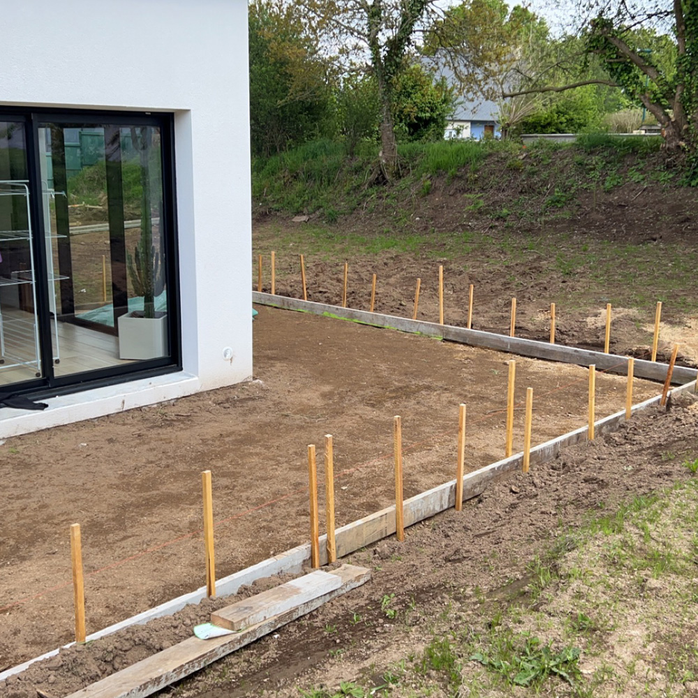 Terrassement pour création d'une terrasse en L à Locquirec. Coins